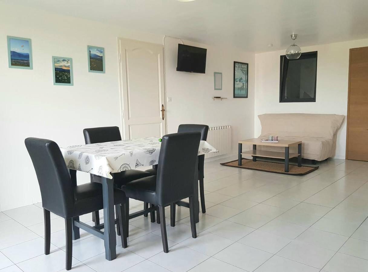 Appartement Independant Dans Maison Au Calme Pugny-Chatenod Εξωτερικό φωτογραφία